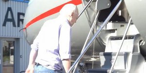 Ο Τζούλιαν Ασάνζ