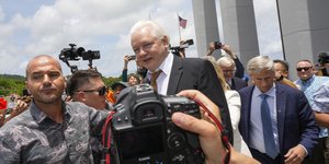 Ελεύθερος ο Τζούλιαν Ασάνζ