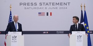 Τζο Μπάιντεν και Εμανουέλ Μακρόν