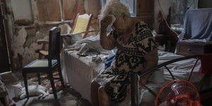 Μεξικανή γιαγιά προσπαθεί να επιβιώσει το κύμα καύσωνα που πλήττει τη χώρα