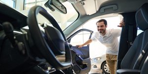 Καμπίνα καινούργιου αυτοκινήτου