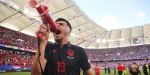 EURO 2024: Τιμωρία δύο αγωνιστικών στον Ντάκου της Αλβανίας, για συνθήματα κατά της Βόρειας Μακεδονίας