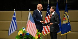 Δένδιας: Συνάντηση με αντιπροσωπεία του αμερικανικού Κογκρέσου