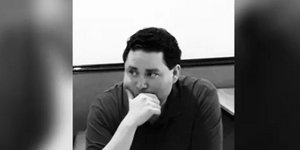 O γιος του πολιτικού που δολοφονήθηκε