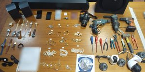Εξαρθρώθηκε συμμορία που διέπραττε διαρρήξεις σε σπίτια και κοσμηματοπωλεία