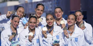 Η Εθνική συγχρονισμένης κολύμβησης με το χρυσό μετάλλιο