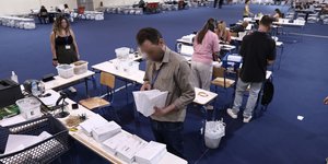 Διαλογή επιστολικών ψήφων