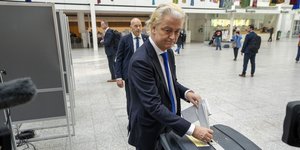 Ο Ολλανδός ακροδεξιό Γκερτ Βίλντερς ψηφίζει στις Ευρωεκλογές 2024