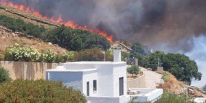Μεγάλη φωτιά στην Άνδρο
