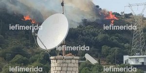 Φωτιά στη Ναύπακτο