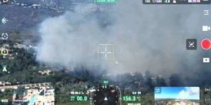 Η στιγμή που το drone εντοπίζει τη φωτιά στη Σταμάτα