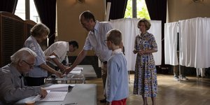 Οι Γάλλοι πολίτες στις κάλπες
