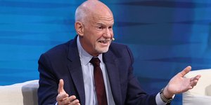 Ο Γ. Παπανδρέου στο Ίδρυμα Αλέξης Τσίπρας