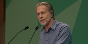 Ο Παύλος Γερουλάνος κατέθεσε υποψηφιότητα για την ηγεσία του ΠΑΣΟΚ