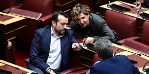 Νίκος Παππάς και Ολγα Γεροβασίλη στη Βουλή