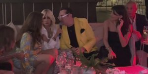 Ο Γιάννης Κούστας γιόρτασε τα γενέθλιά του παρέα με αγαπημένους του φίλους