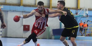 Χάντμπολ, Ολυμπιακός-ΑΕΚ