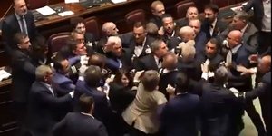 Ένταση στην ιταλική Βουλή