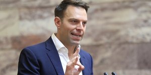 Ο Στέφανος Κασσελάκης στη συνεδρίαση της ΚΟ του ΣΥΡΙΖΑ