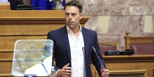 Ο Στέφανος Κασσελάκης μιλά στην ΚΟ του ΣΥΡΙΖΑ