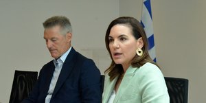 Η Ολγα Κεφαλογιάννη στη συνάντηση με ΣΕΤΕ