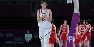 Κίνα, μπασκετμπολίστρια 