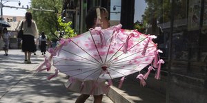 κινεζακι ροζ ομπρελα 