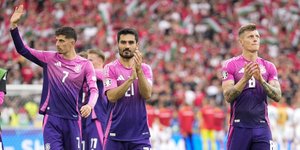 Κρόος και Γκουντογκάν χειροκροτούν τον κόσμο