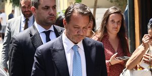 Ο γνωστός ποινικολόγος Απόστολος Λύτρας μετά την καταγγελία για ξυλοδαρμό σε βάρος της συζύγου του Σοφίας Πολυζωγοπούλου