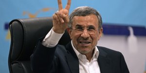 O Μαχμούντ Αχμαντινετζάντ