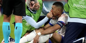 Ο Εμπαπέ με σπασμένη μύτη στο EURO 2024