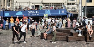 μοναστηρακι ανοιχτο λεωφορειο