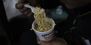 Στιγμιαία noodles