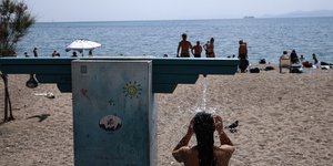 ντους στη θαλασσα 