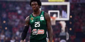 Ο Κέντρικ Ναν έκανε σμπαράλια την άμυνα του Ολυμπιακού στο ΣΕΦ