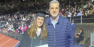 Ο Νίκος Οικονόμου με την 22χρονη κόρη του Αριάδνη