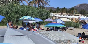 Κόσμος παραλία Ανάβυσσος