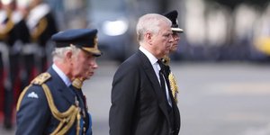 Βασιλιάς Κάρολος και πρίγκιπας Άντριου