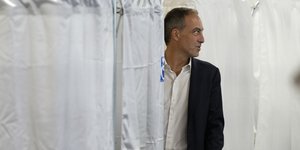 Ο βασικός υποψήφιος των Γάλλων Σοσιαλιστών στις ευρωεκλογές, Ραφαέλ Γκλικσμάν 