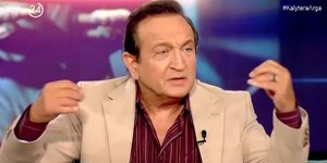 Ο Σπύρος Μπιμπίλας μίλησε για την προσωπική του ζωή και αποκάλυψε ότι είναι μόνος του, παρά το ότι θα ήθελε να ζει με έναν άνθρωπο