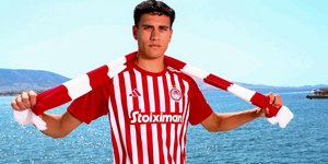 Ο Μάρκο Στάμενιτς με τη φανέλα του Ολυμπιακού