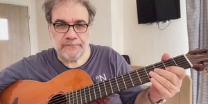 Δημήτρης Σταρόβας