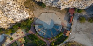 Θεατρο Βράχων στον Βύρωνα