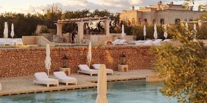 To πολυτελές θέρετρο - χωριό που θα συνεδριάσει η G7 