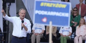 Ντόναλντ Τουσκ πλακατ 