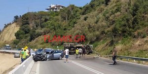 Τροχαίο δυστύχημα στην Πατρών-Πύργου, στο ύψος του Αλισσού: Ζευγάρι ηλικιωμένων ανασύρθηκαν νεκροί