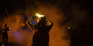 Μαχητικό αεροσκάφος του US Navy απογειώνεται στην Ερυθρά Θάλασσα