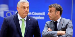 Βίκτορ Όρμπαν και Εμανουέλ Μακρόν 