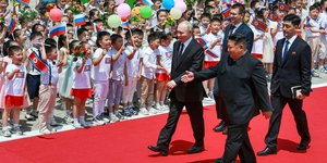 Οι ηγέτες Ρωσίας και Βόρειας Κορέας, Βλαντιμιρ Πούτιν και Κιμ Γιονγκ Ουν