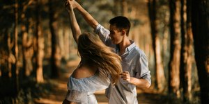 ζευγάρι στο δάσος